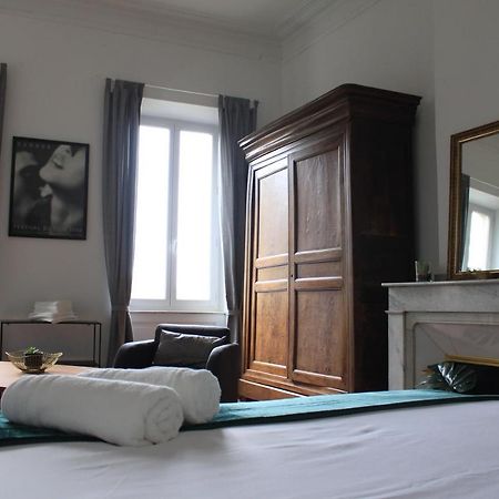 Appartement PAUL SABATIER - VUE SUR JARDIN - LUXE Castelnaudary Exterior foto